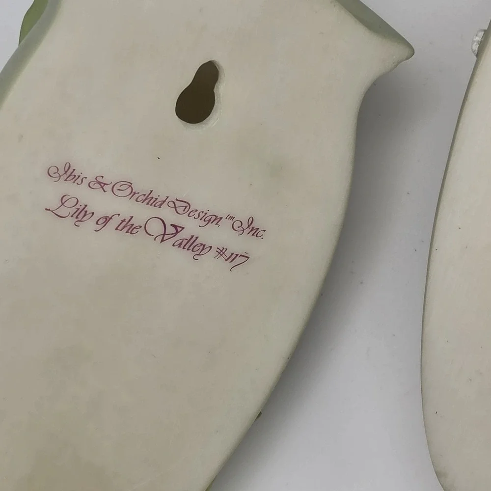 Ibis and Orchid Design Lily of the Valley 117 White Lilies 107 Vases Iris Plaque
